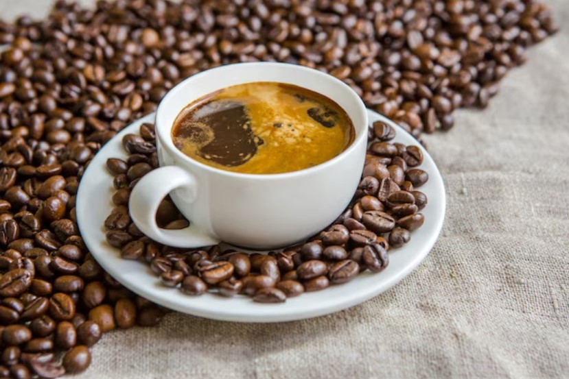 روزی چند فنجان قهوه بنوشیم؟